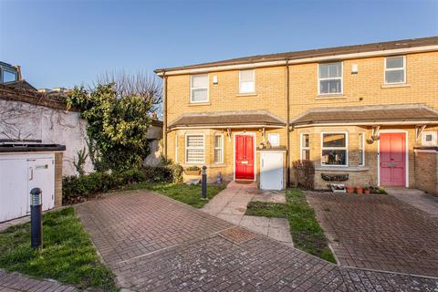 undefined, Clifden Mews, Hackney, E5