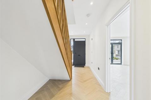 4 bedroom detached house for sale, Exclusive Gated Development Out West