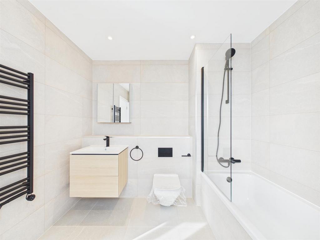 CAM02712 G0-PR0330-STILL020.jpg