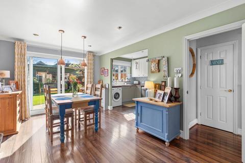 3 bedroom end of terrace house for sale, Woodbine Close, Princes Risborough HP27