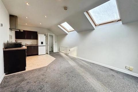 2 bedroom flat to rent, Central Road, West Didsbury, Manchester, M20