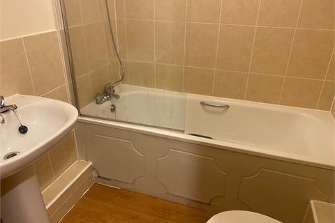 1 bedroom flat to rent, 137 Ringwood Road, Poole, BH14