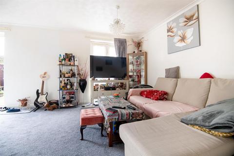 3 bedroom end of terrace house for sale, Kilnway, Wellingborough