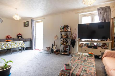 3 bedroom end of terrace house for sale, Kilnway, Wellingborough