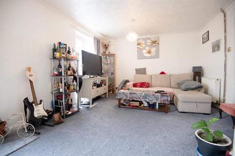 3 bedroom end of terrace house for sale, Kilnway, Wellingborough