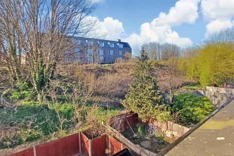 1 bedroom flat for sale, Summerley Street, WANDSWORTH