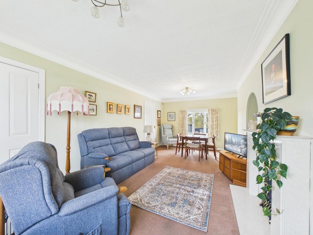 CAM01268 G0-PR0443-STILL006.jpg