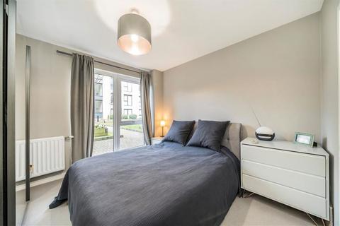 1 bedroom flat for sale, Woodley Crescent, London NW2