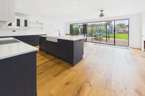 5 bedroom detached house for sale, Wellesley Avenue, Iver, Buckinghamshire, SL0