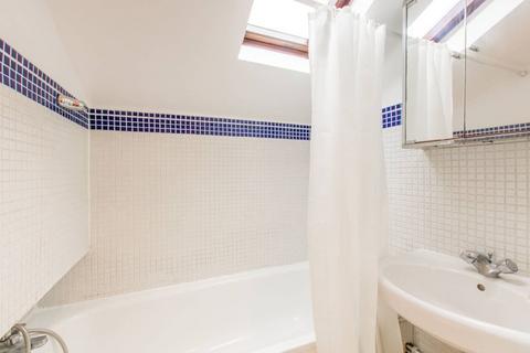 2 bedroom maisonette to rent, Kimberley Gardens, Harringay, London, N4