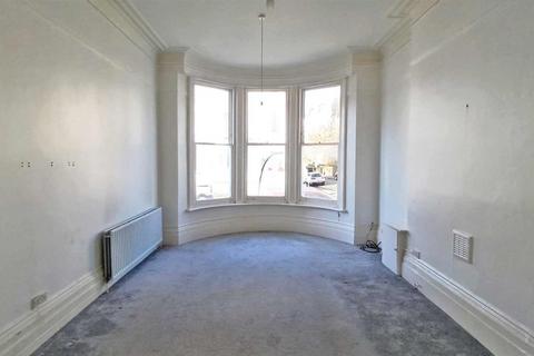 1 bedroom ground floor flat for sale, Sinclair Road, KENSINGTON OLYMPIA