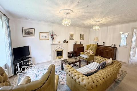 2 bedroom detached bungalow for sale, Sandhurst Road, Four Oaks, Sutton Coldfield