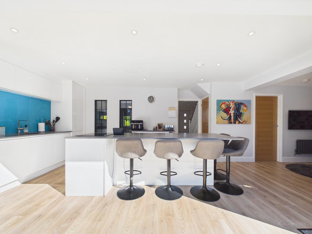 Kitchen/ Living Room