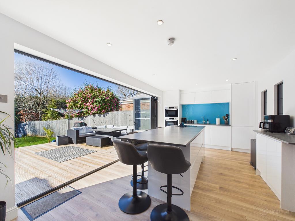 Kitchen/ Living Room