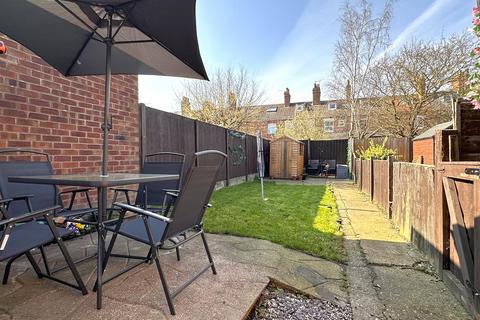 2 bedroom terraced house for sale, Whitfield Street, Newark