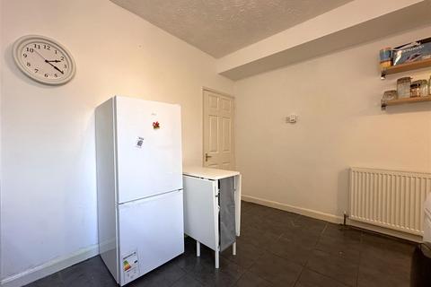 2 bedroom terraced house for sale, Whitfield Street, Newark