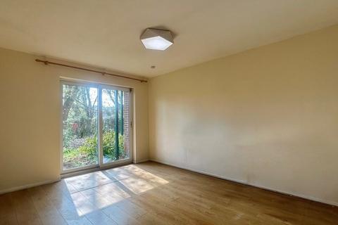 undefined, Admirals Court, Reading RG1