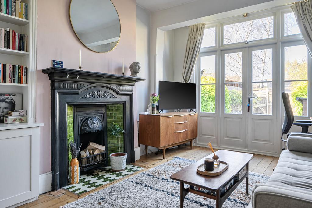 1432559-12-69bc03...