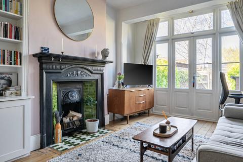 undefined, Leighton Road, London