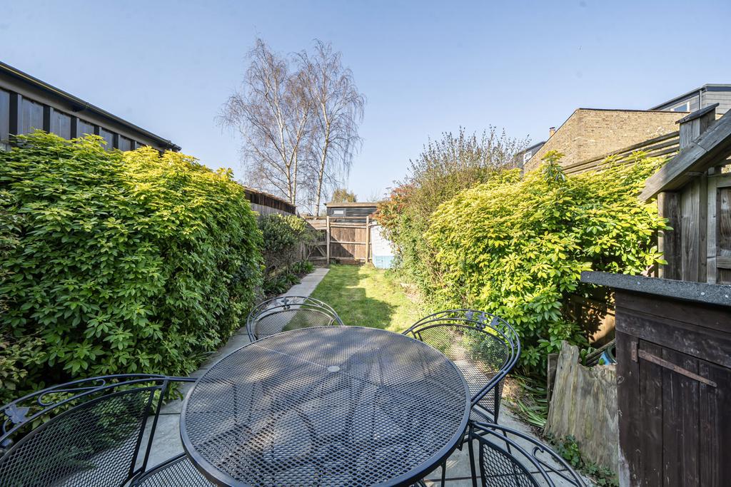 1432559-6-69bc034...