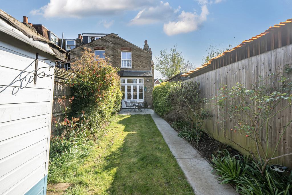 1432559-5-69bc034...