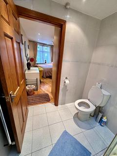 1 bedroom in a house share to rent, Regent Close, Harrow HA3