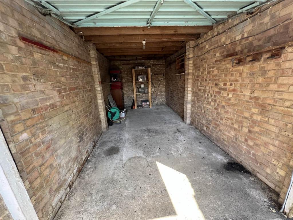 Garage int