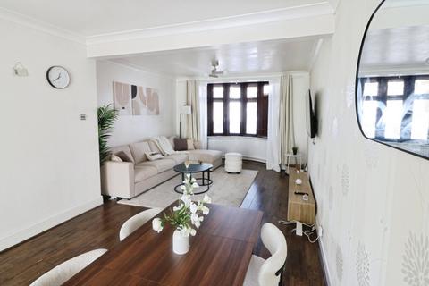 undefined, Chudleigh Crescent, Ilford IG3