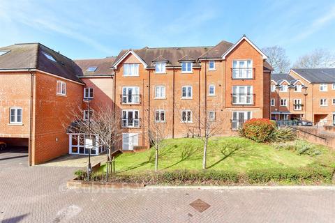 2 bedroom flat for sale, Horndean, Waterlooville, Hampshire