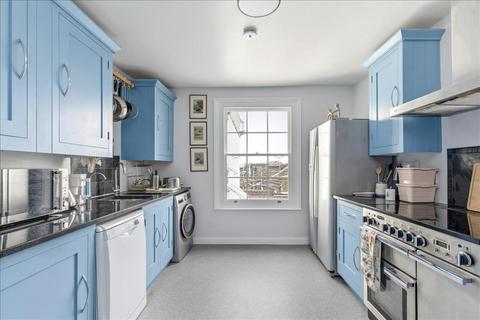 2 bedroom apartment to rent, Fulham Palace Road, Hammersmith, London, W6