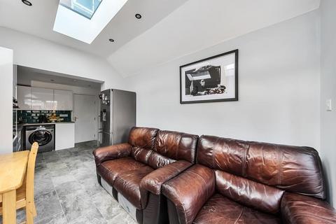 4 bedroom terraced house for sale, University / Palmer Park Area,  Berkshire,  RG1
