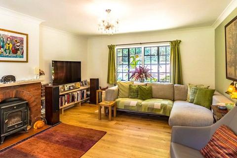 undefined, Saunders Lane, Woking, Surrey, GU22