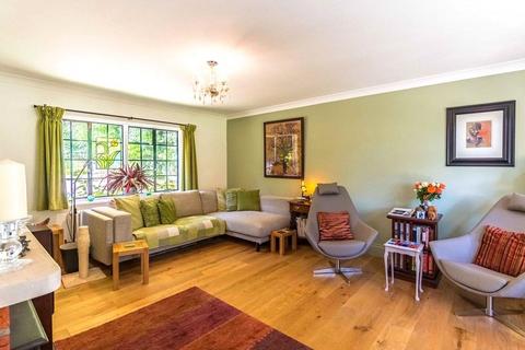 undefined, Saunders Lane, Woking, Surrey, GU22