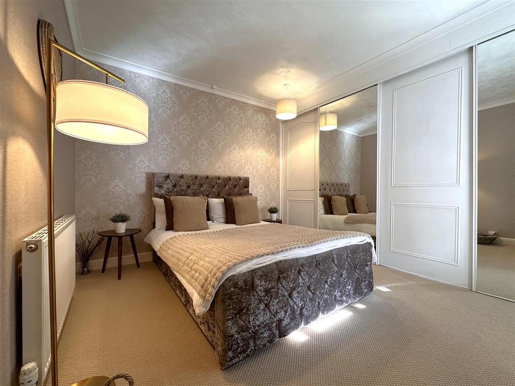 Master Bedroom 229