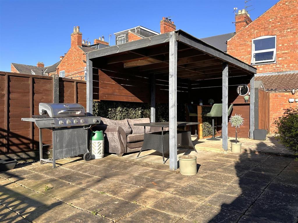 Outdoor Entertainment Area 339