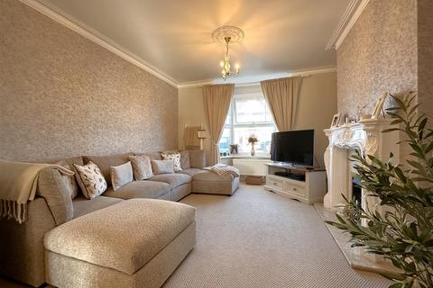 4 bedroom terraced house for sale, London Road, Balderton, Newark