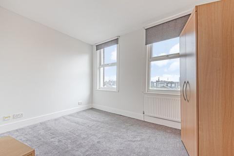 2 bedroom flat to rent, Merton High Street, South Wimbledon, London, SW19