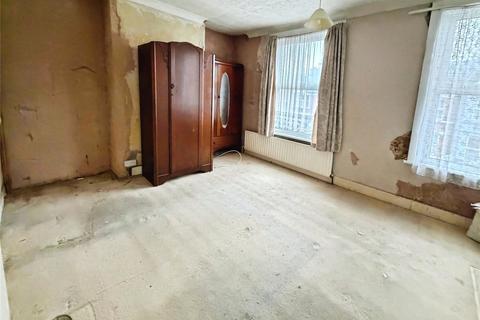 3 bedroom end of terrace house for sale, Canterbury Street, Kent ME7