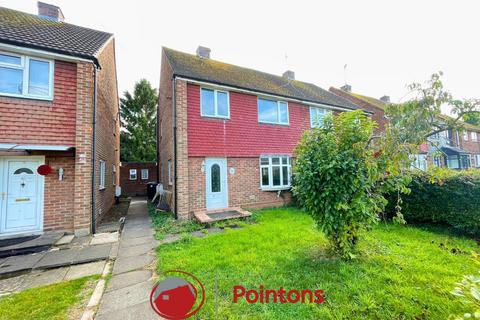 3 bedroom semi-detached house to rent, Romford Road, Holbrooks, Coventry