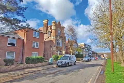 undefined, Crescent Road, London