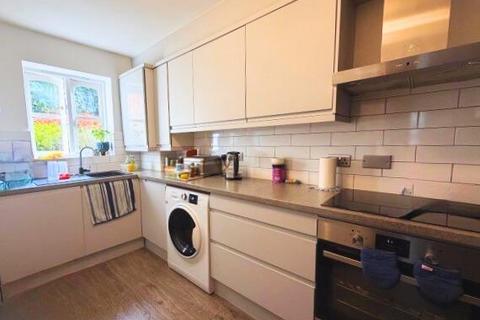 undefined, Uxbridge Road, Hatch End