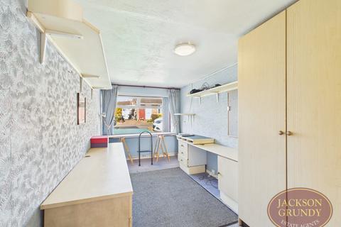 3 bedroom detached bungalow for sale, Grendon Walk, Parklands, NN3 6EP