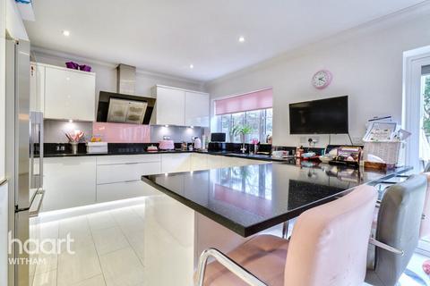 4 bedroom detached house for sale, Brockwell Lane, Kelvedon
