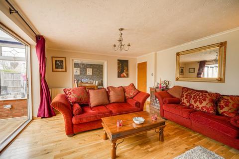 4 bedroom detached house for sale, Derwent Road, Leighton Buzzard