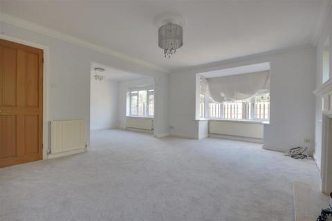 undefined, Cliff Road, Milford On Sea, Lymington