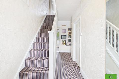 3 bedroom end of terrace house for sale, Brentwood Road, Romford RM1