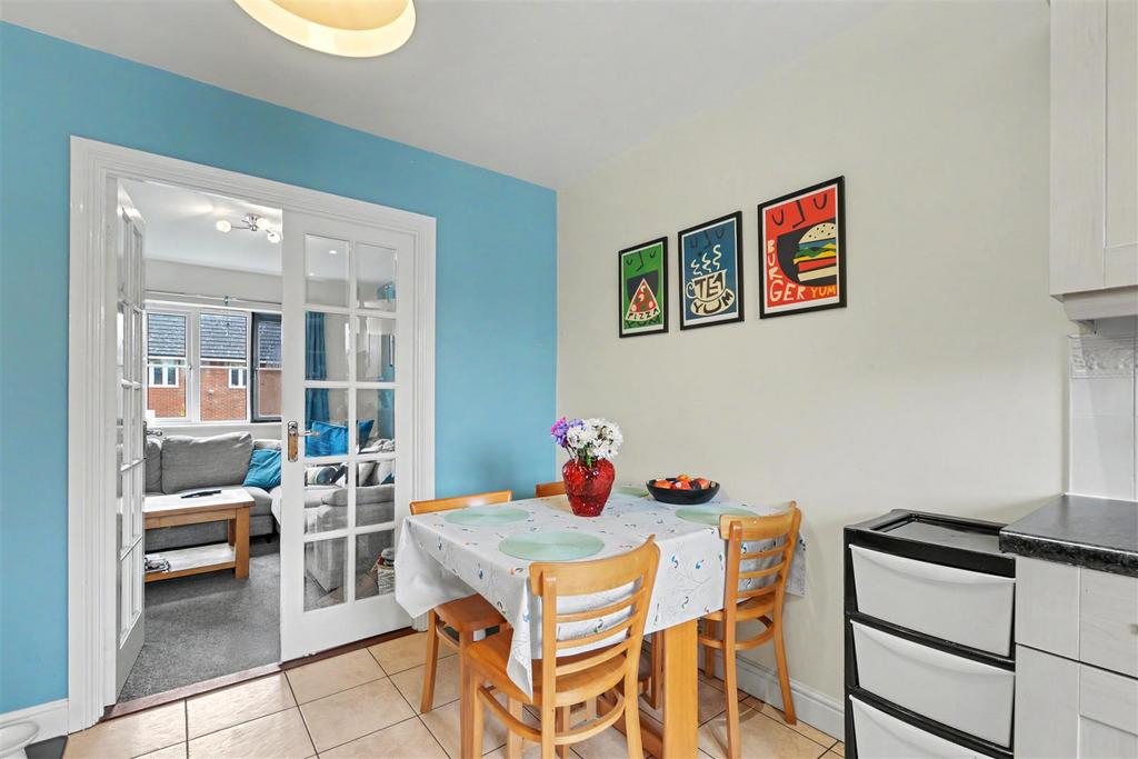 Kitchen 4.jpeg