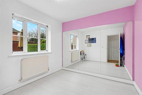 3 bedroom townhouse for sale, Saxton Court, Arnold, Nottingham