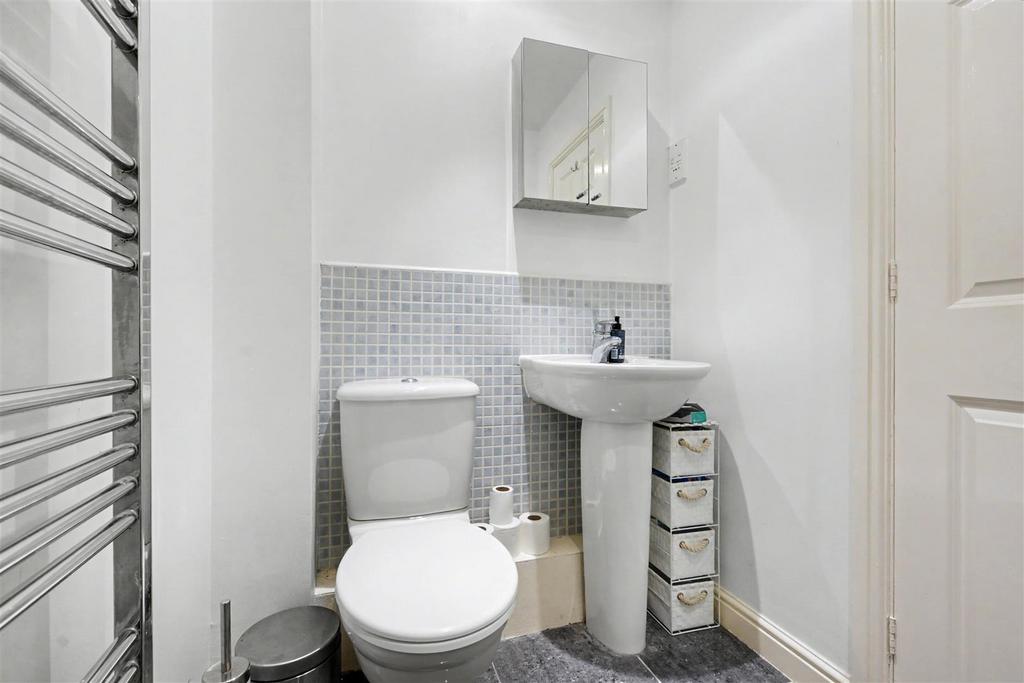 Ensuite.jpeg