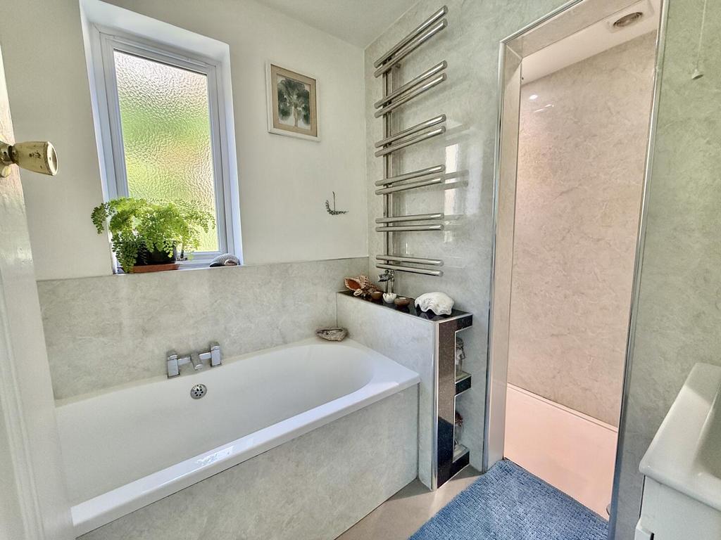 Bathroom shot 2